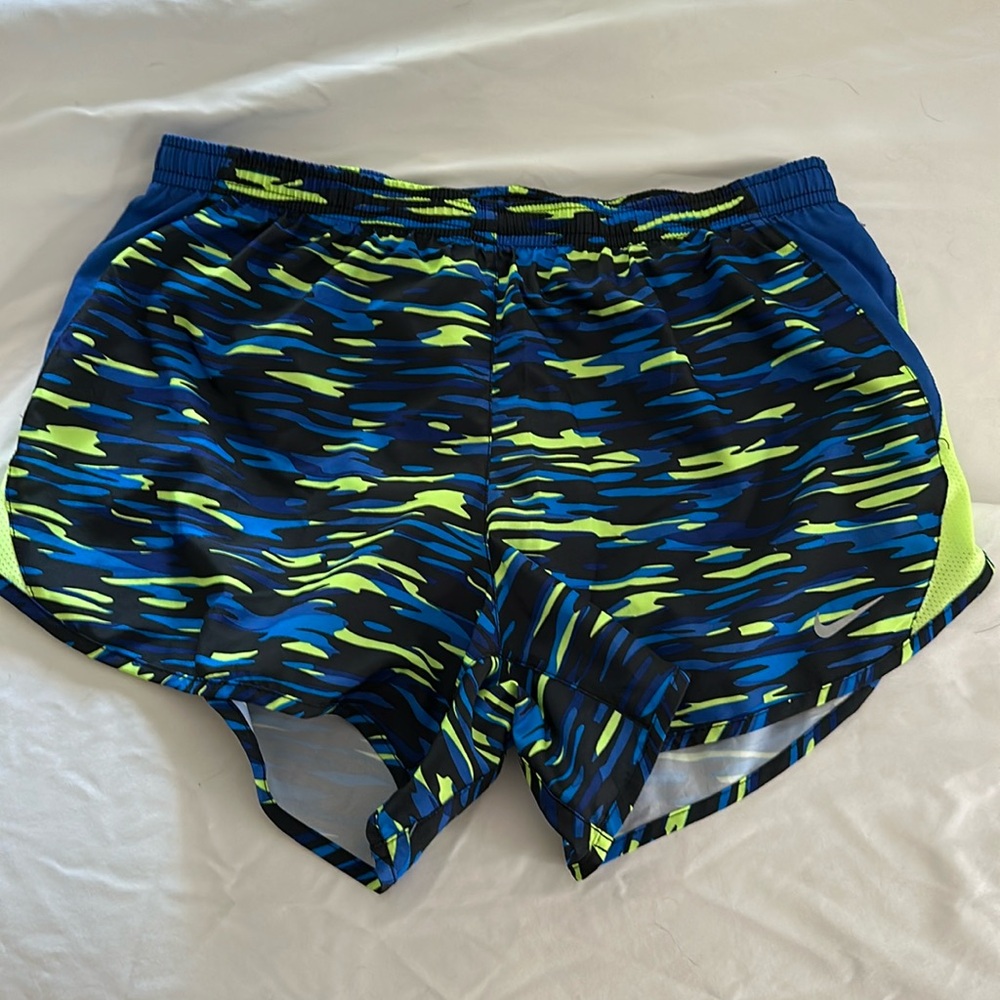 Nike dryfit running shorts size medium